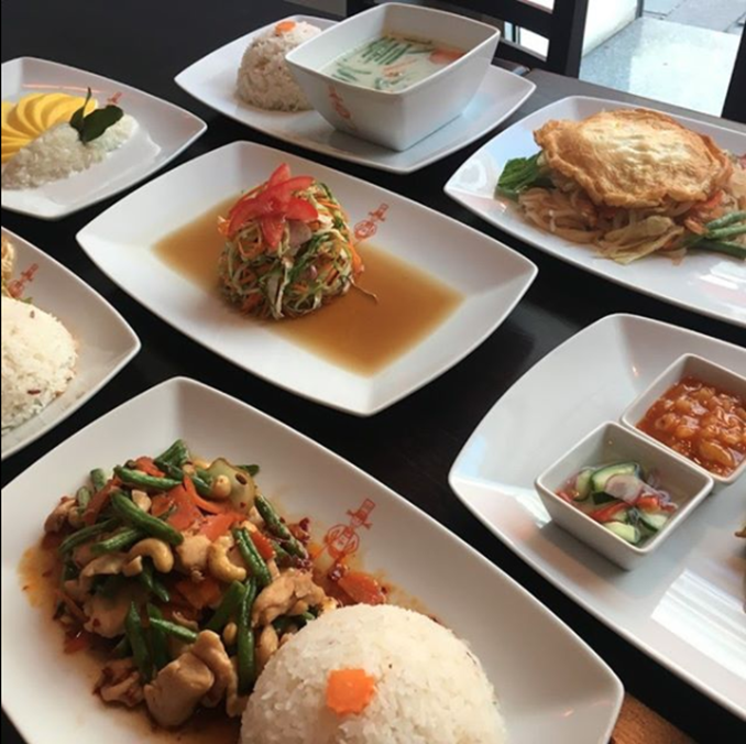 Plats thaïlandais en livraison ou à emporter
